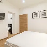 아파트 & Porto *